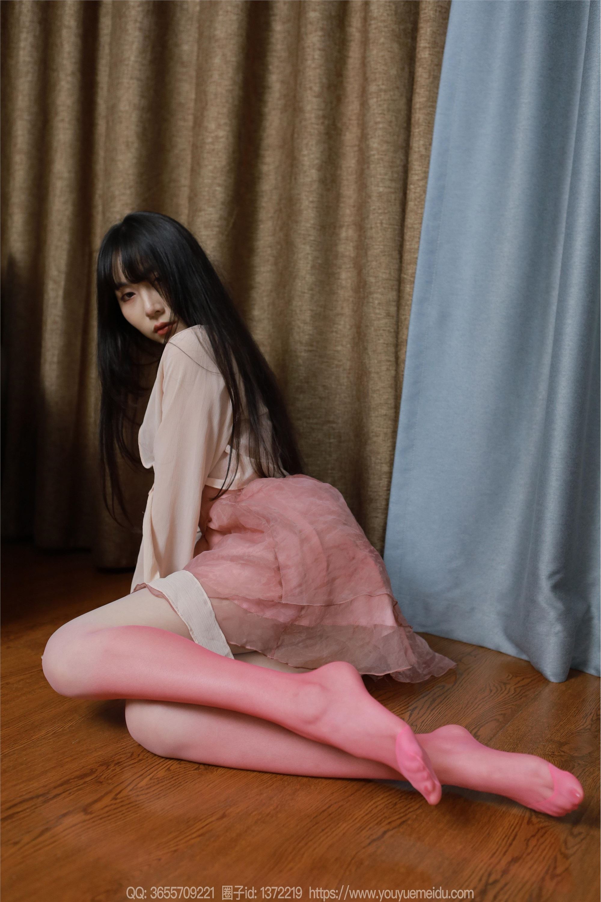 IESS异思趣向  2024.08.04 丝享家 1811 团团《粉白渐变（上）》